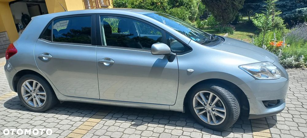 Toyota Auris - 2