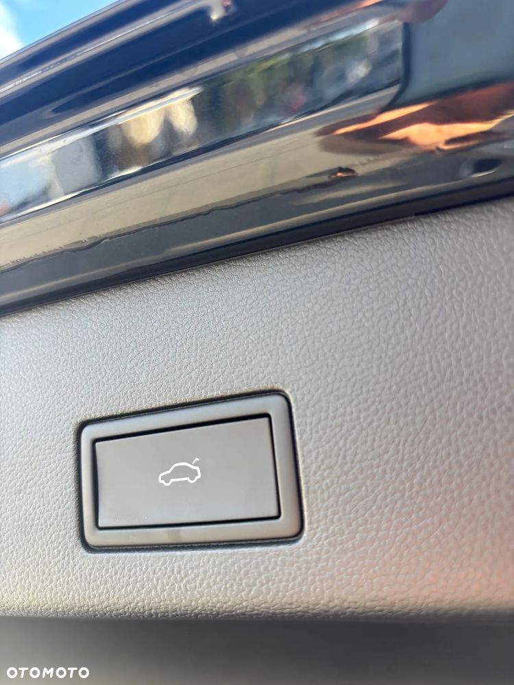 Volkswagen Golf - 8