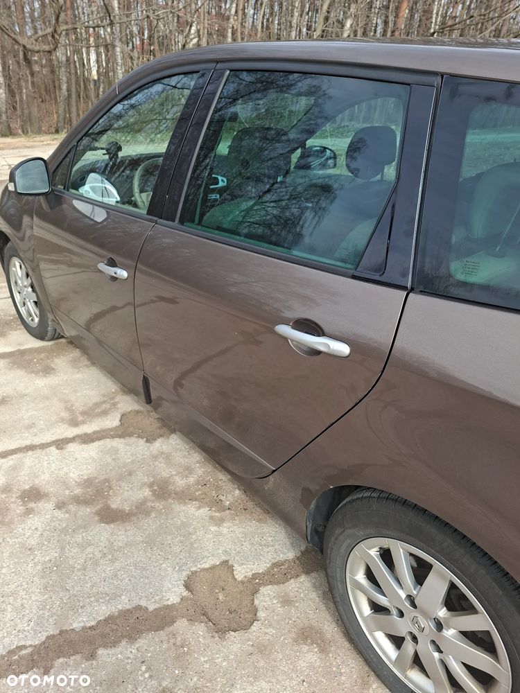 Renault Scenic 1.4 16V TCE Privilege - 10