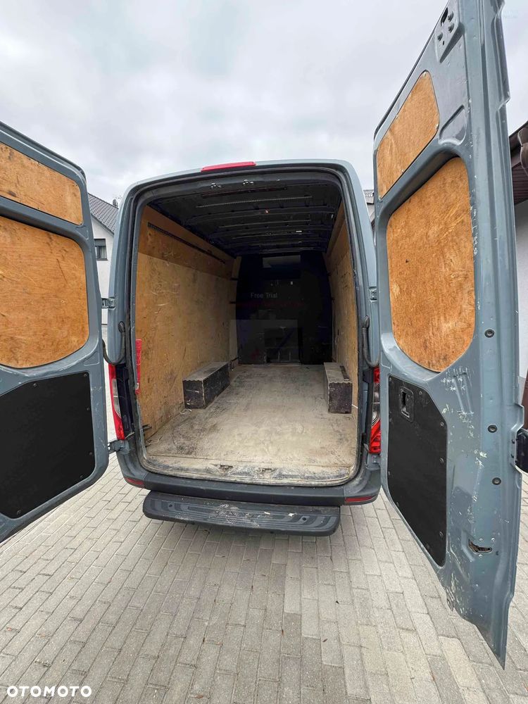 Mercedes-Benz SPRINTER - 10