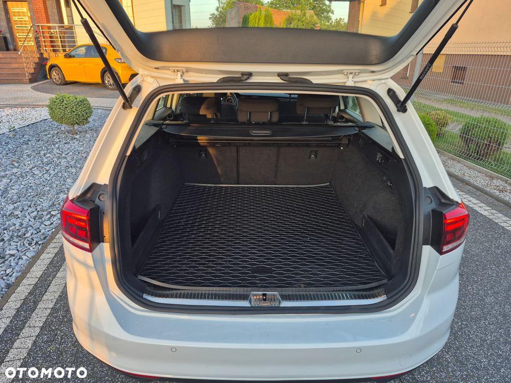 Volkswagen Passat 2.0 TDI SCR Comfortline DSG - 14