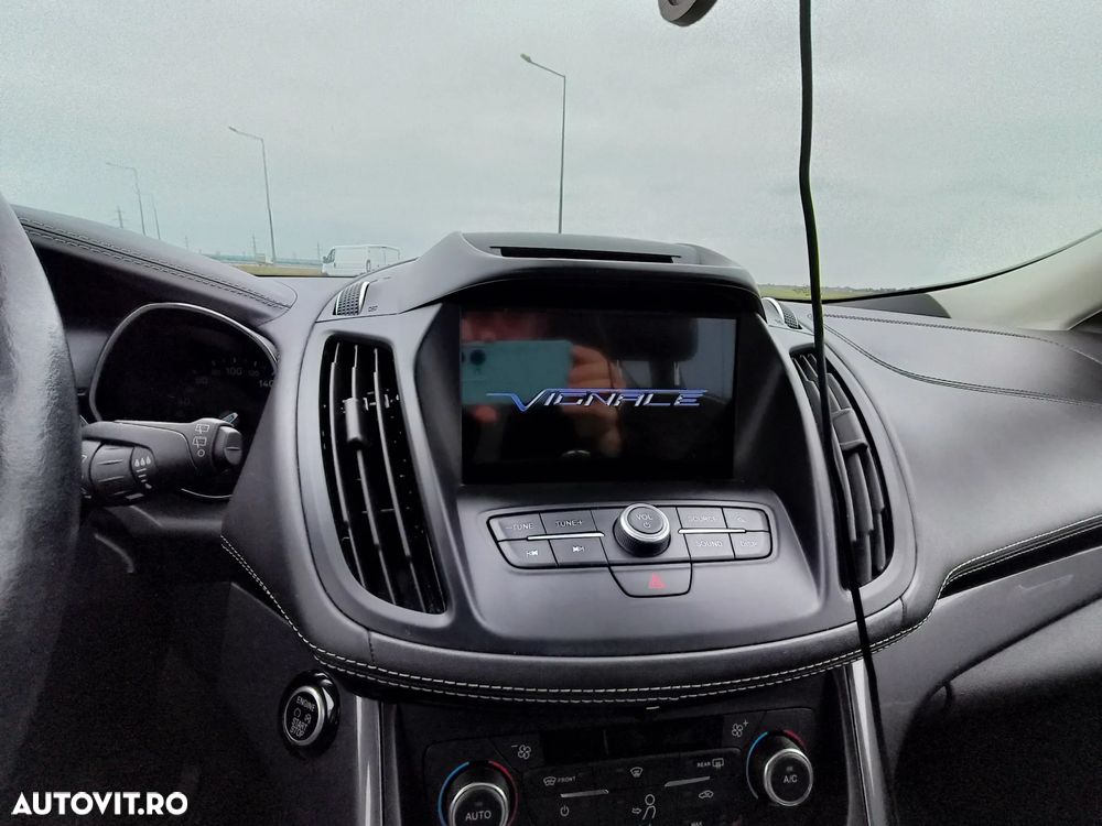 Ford Kuga - 9