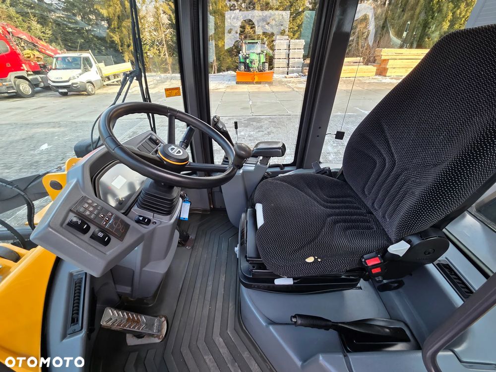 Volvo Volvo L30G - 12