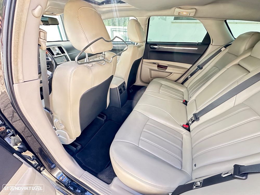 Chrysler 300 C 3.0 CRD - 13