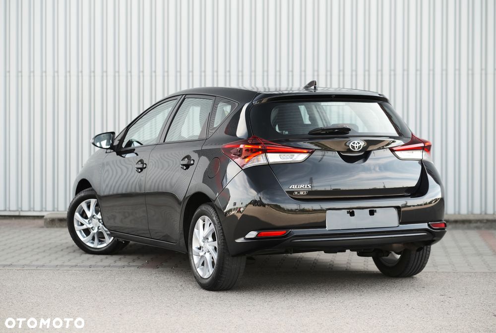 Toyota Auris 1.33 Dual-VVT-i Cool - 9