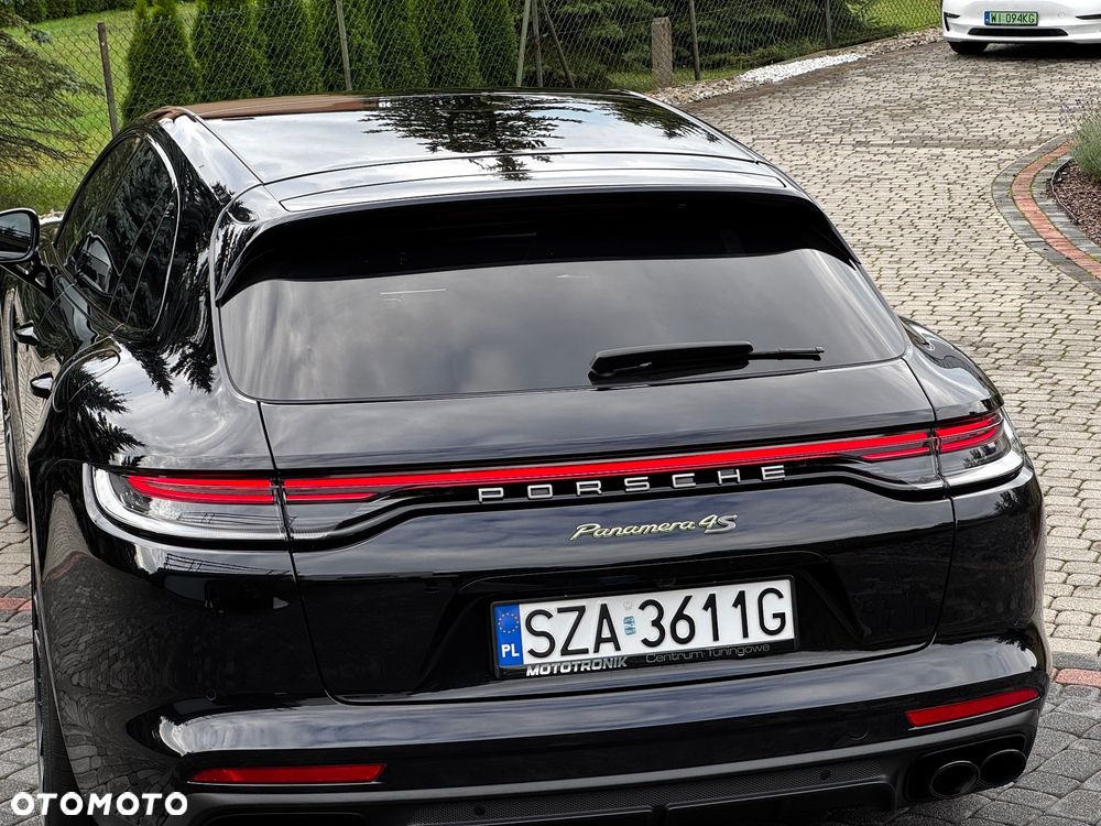 Porsche Panamera 4 E-Hybrid Platinum Edition - 39