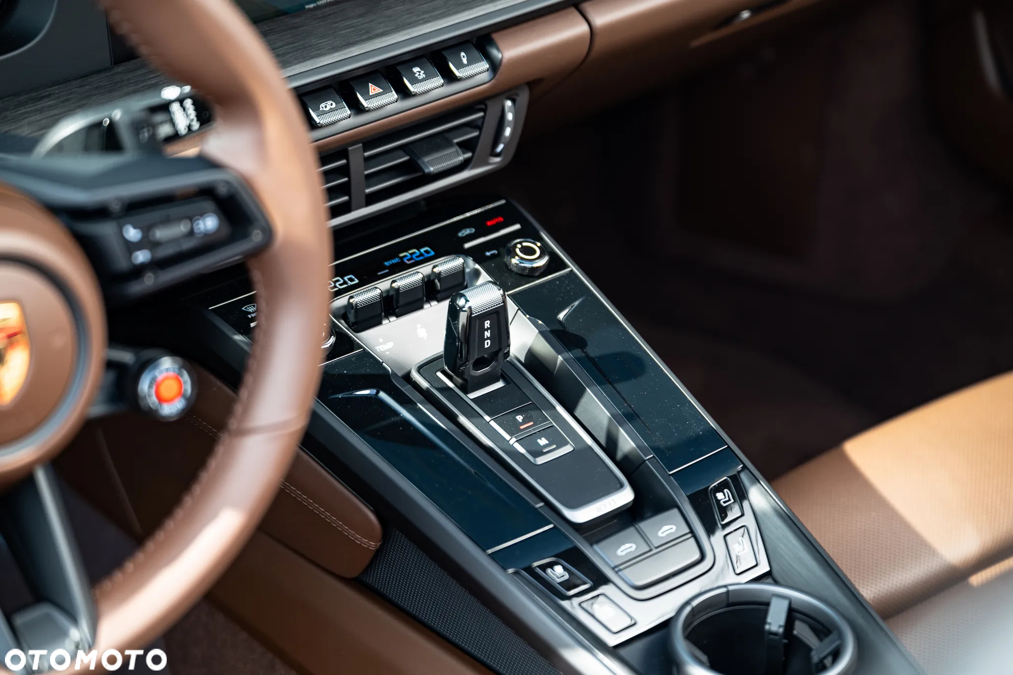 Porsche 911 Targa T-Hybrid 4 GTS - 12