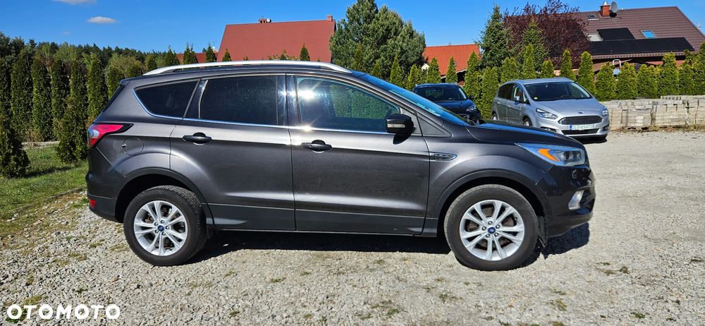 Ford Kuga 2.0 TDCi 2x4 Titanium - 3