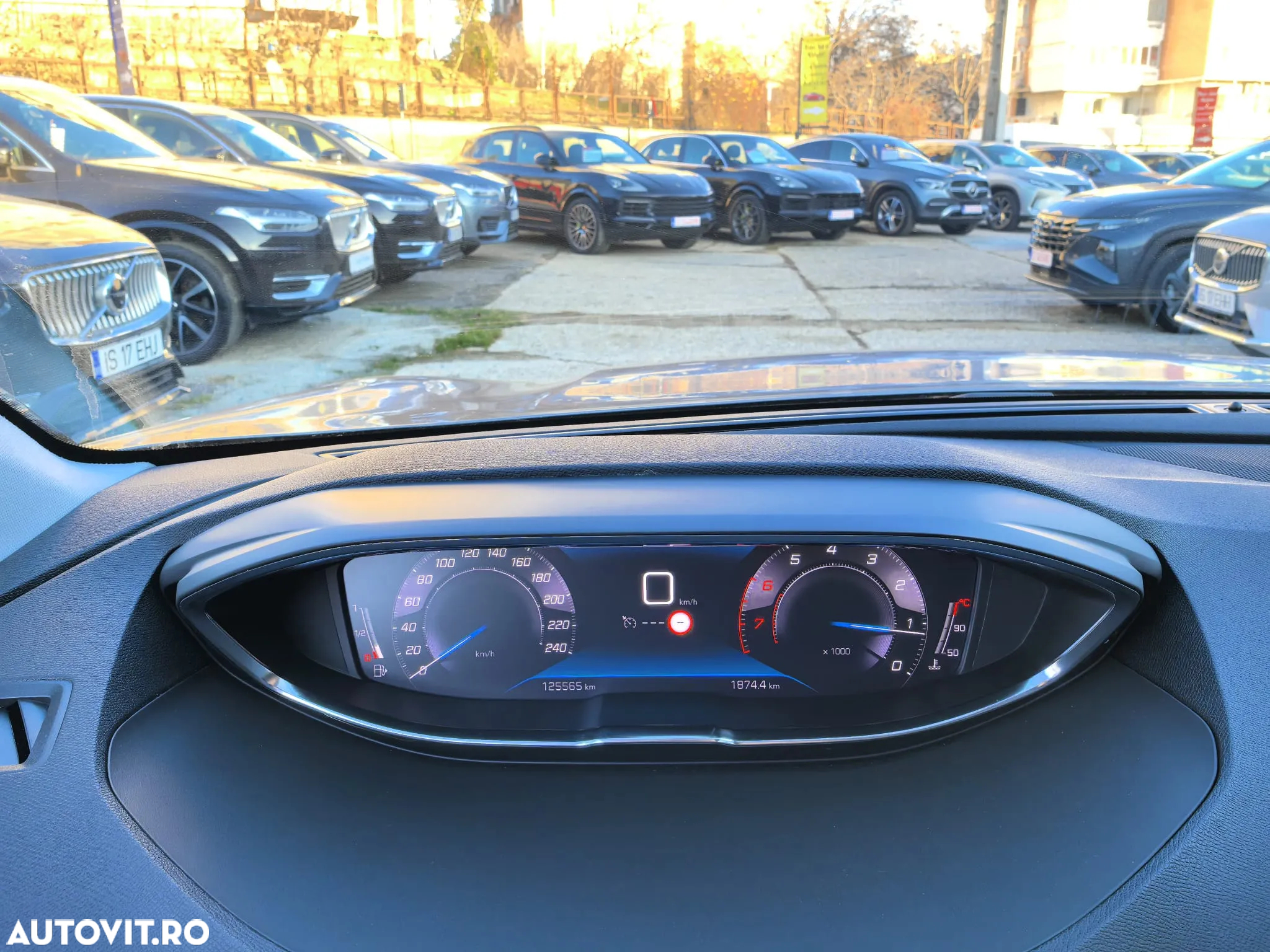 Peugeot 5008 PureTech 130 EAT8 Stop & Start Allure - 17