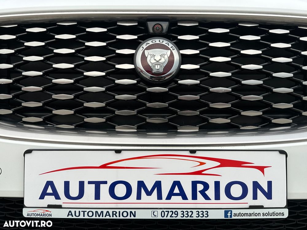 Jaguar E-Pace D165 AWD R-Dynamic - 13