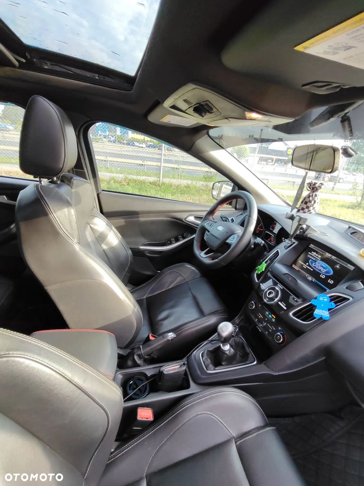 Ford Focus 2.0 EcoBoost ST-2 - 19