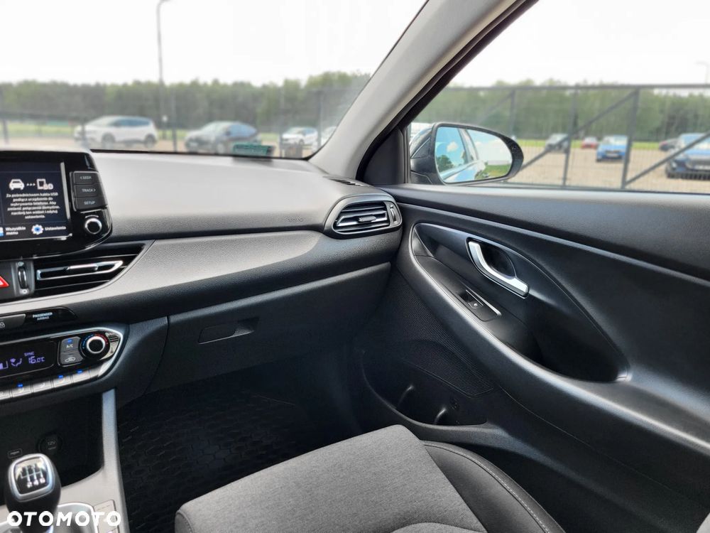 Hyundai i30 1.5 DPI Comfort - 11