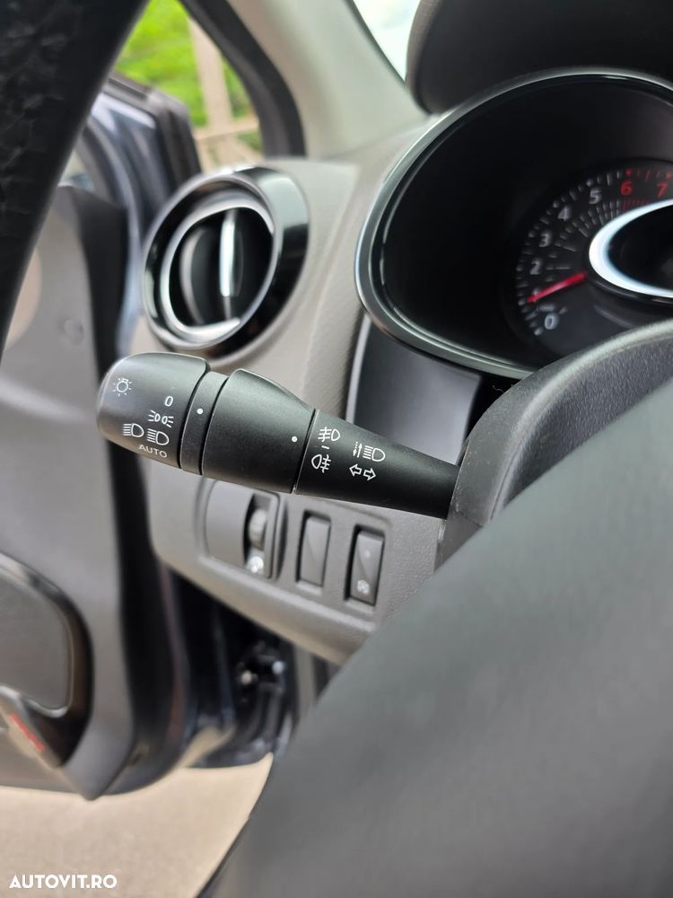 Renault Clio (Energy) TCe 90 Start & Stop INTENS - 28