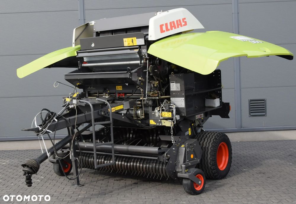 Claas Variant 360 RC - 11