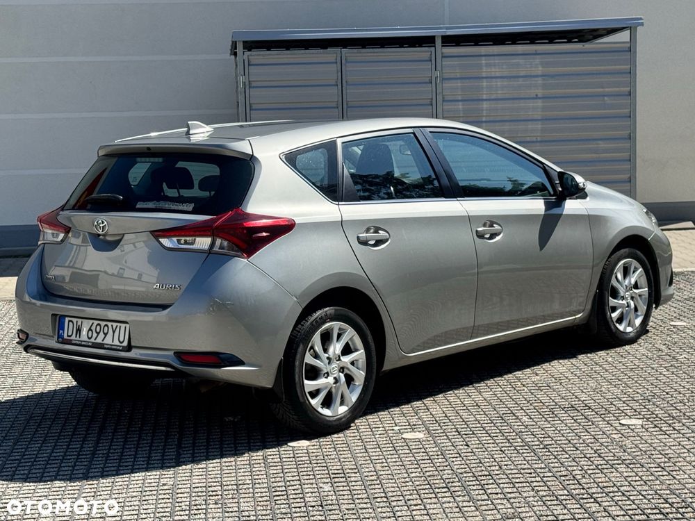 Toyota Auris 1.6 Premium MS - 14