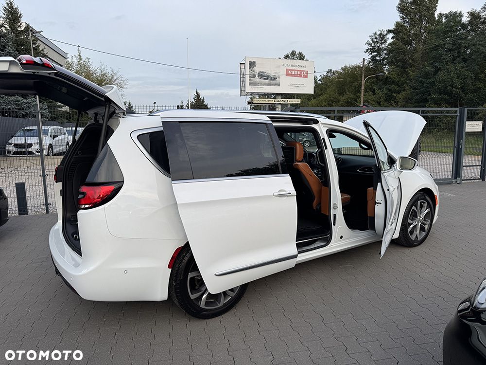 Chrysler Pacifica - 14