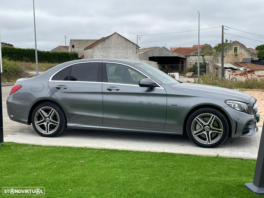 Mercedes-Benz C 300 e T 9G-TRONIC AMG Line - 1