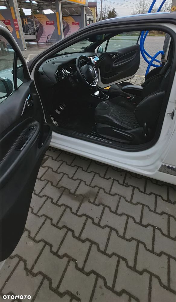 Citroën DS3 1.6 e-HDi SoChic - 15