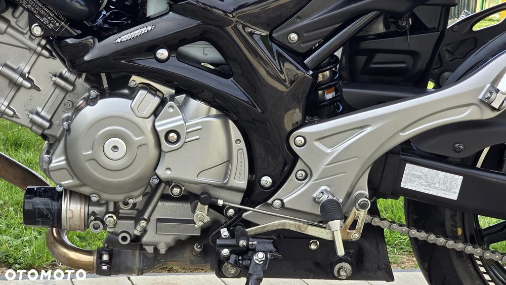 Suzuki Gladius - 37