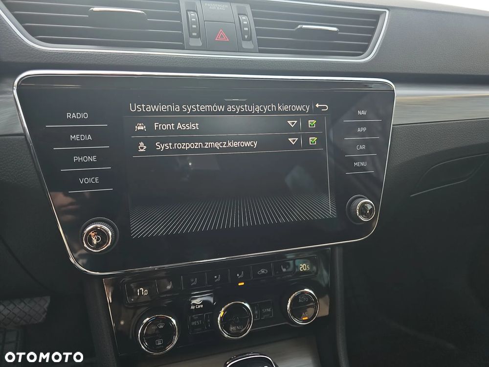 Skoda Superb 2.0 TDI SCR Style DSG - 31