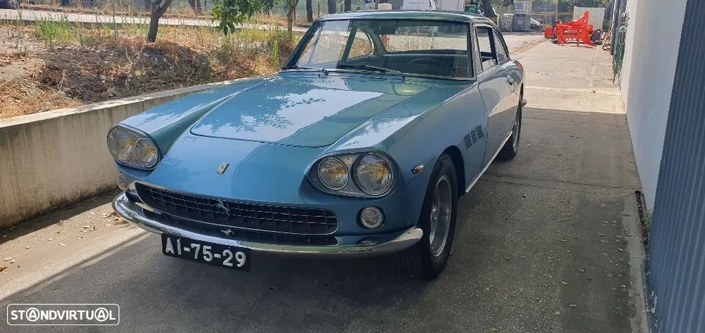 Ferrari 330 - 15