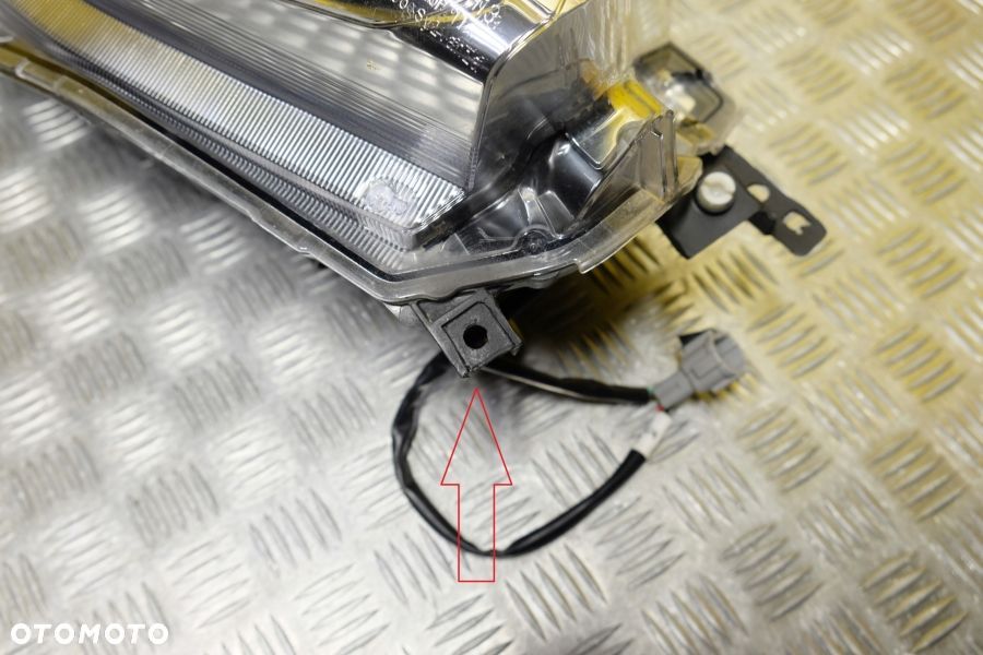 NISSAN LEAF 2010- REFLEKTOR LAMPA PRZÓD ZWYKŁA PRAWA USA - 12