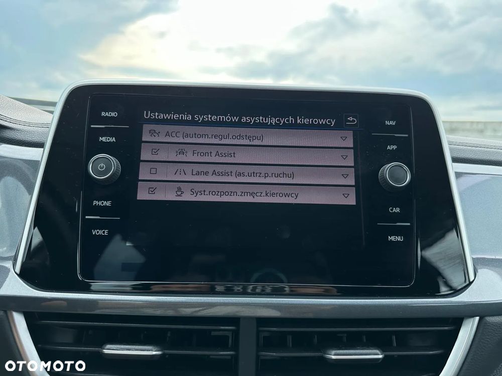 Volkswagen T-Roc 2.0 TDI SCR 4MOTION DSG Style - 26