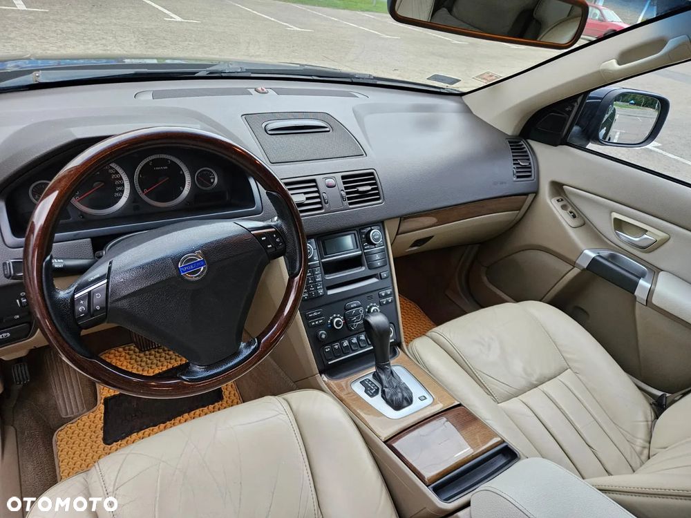 Volvo XC 90 D5 AWD Executive - 24