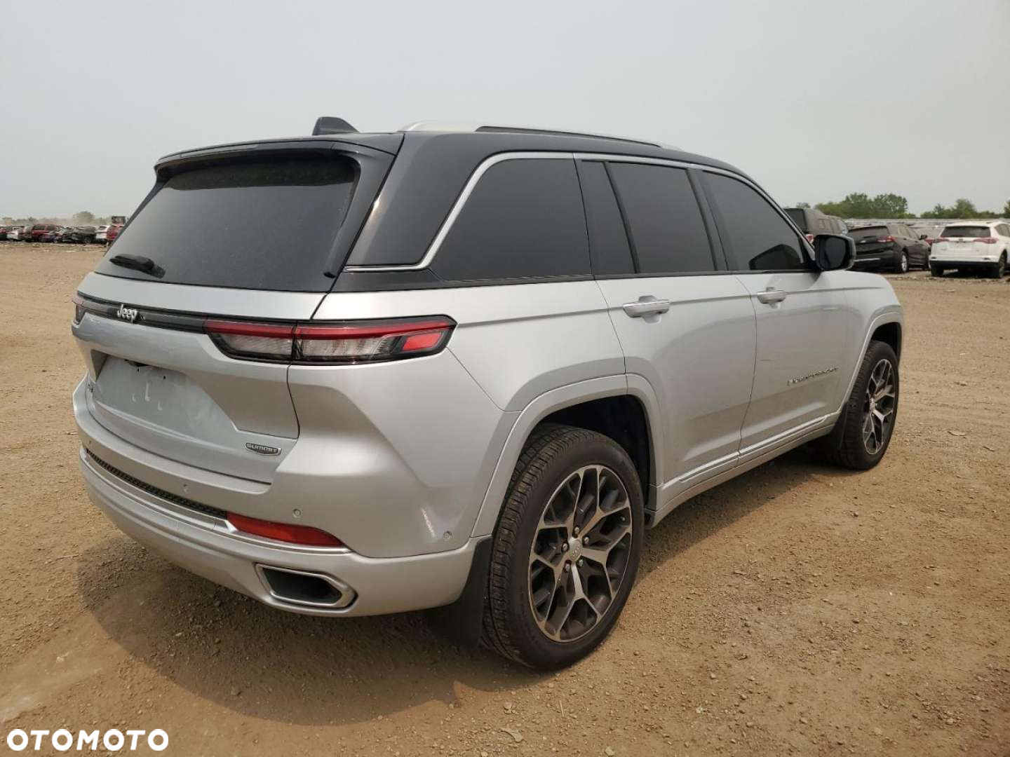 Jeep Grand Cherokee - 10