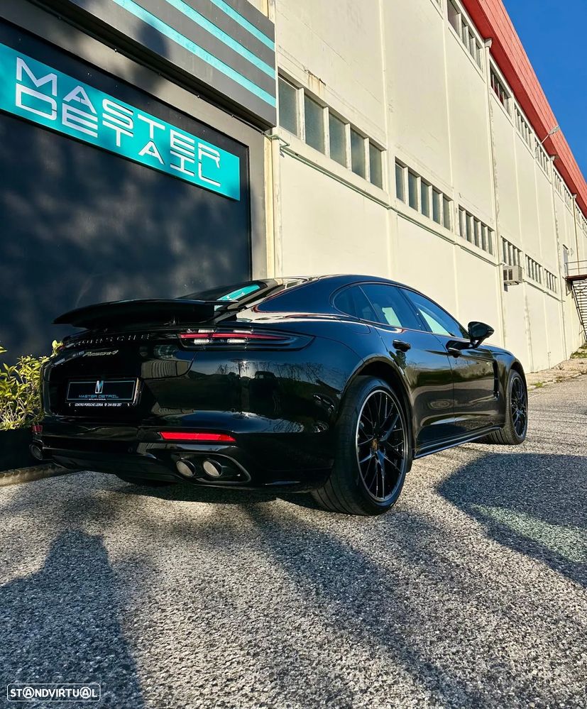 Porsche Panamera 4 E-Hybrid - 3