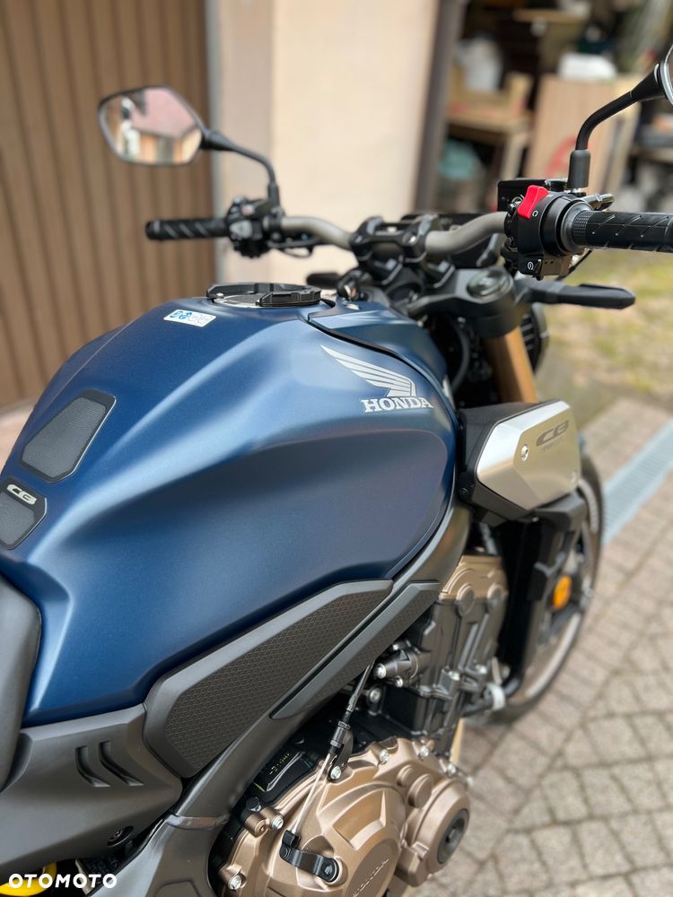 Honda CB - 11