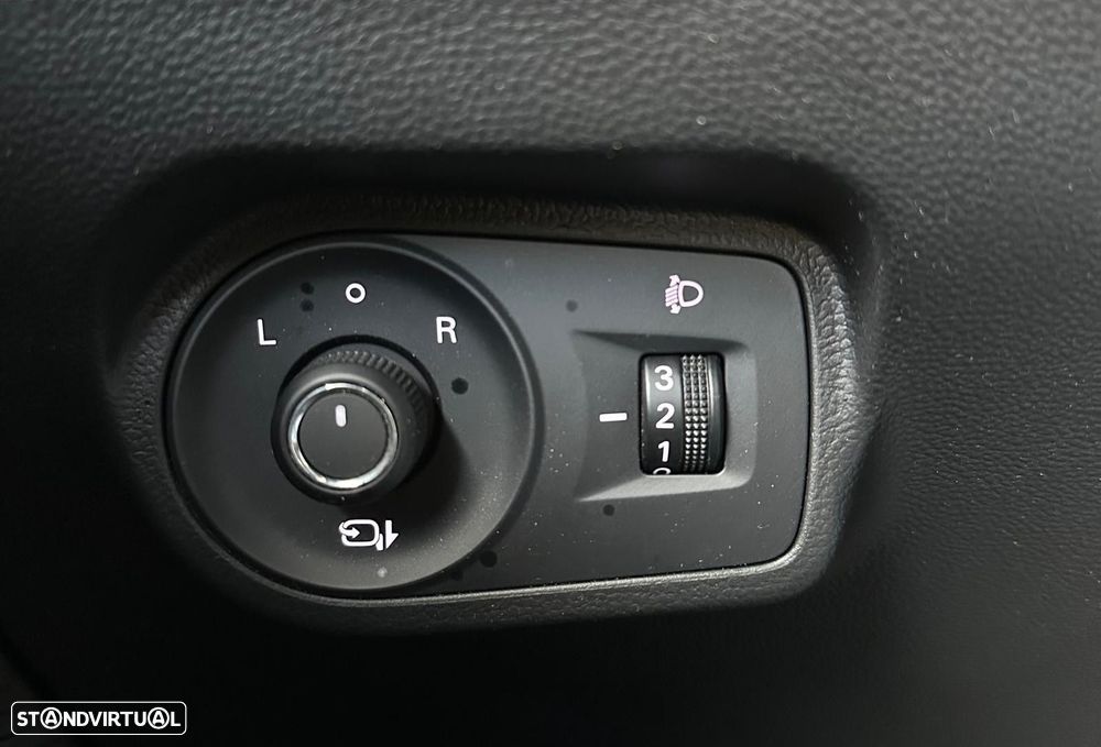 MG MG4 64 kWh Luxury - 7