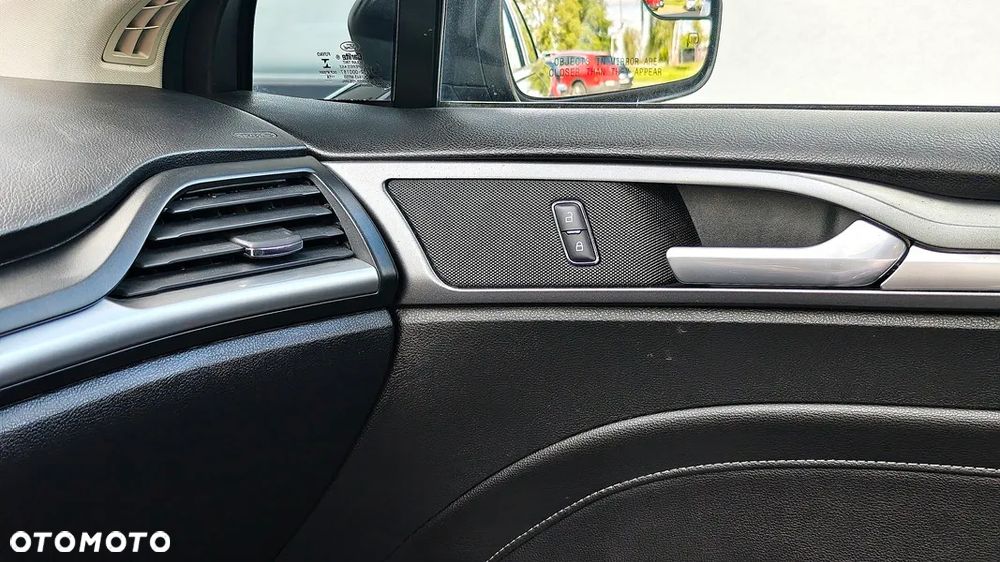 Ford Fusion 2.0 EcoBoost Titanium - 37