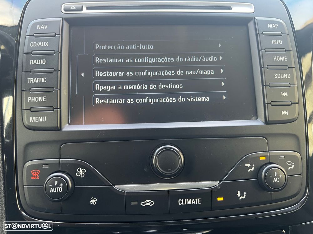 Ford S-Max 2.0 TDCi Titanium 7L - 33