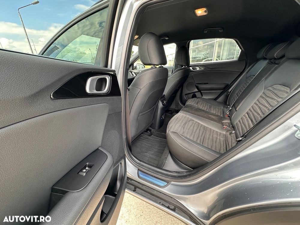 Kia XCeed - 8
