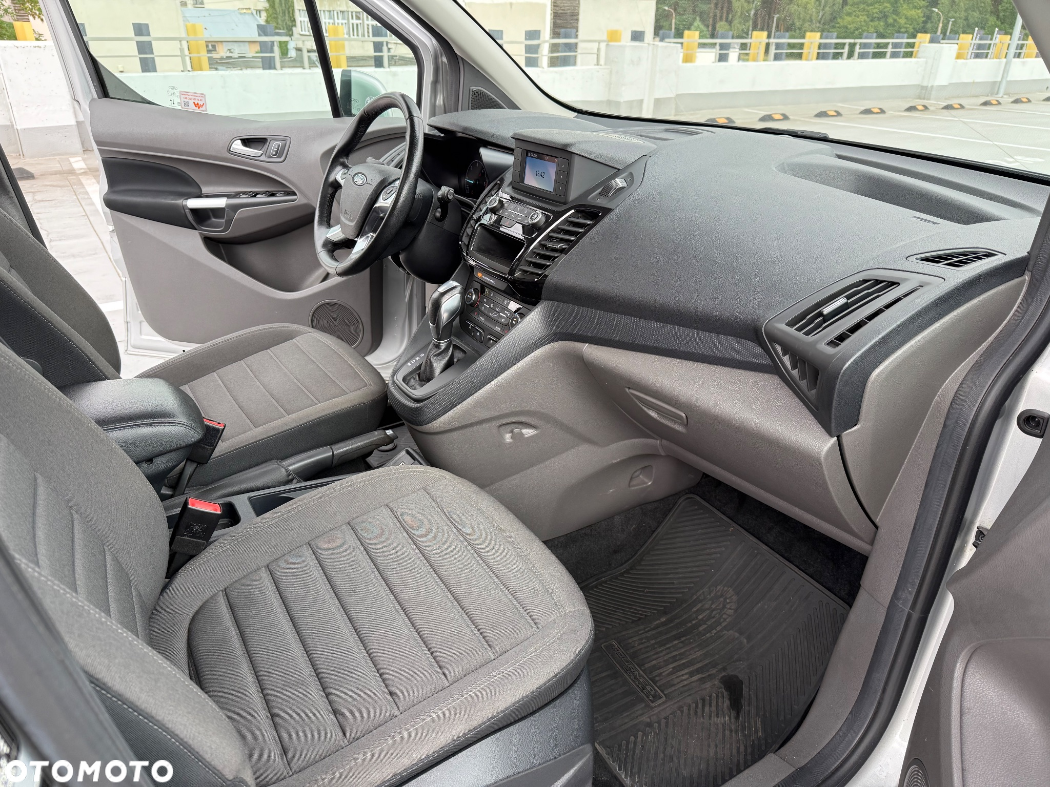 Ford Tourneo Connect Grand - 20
