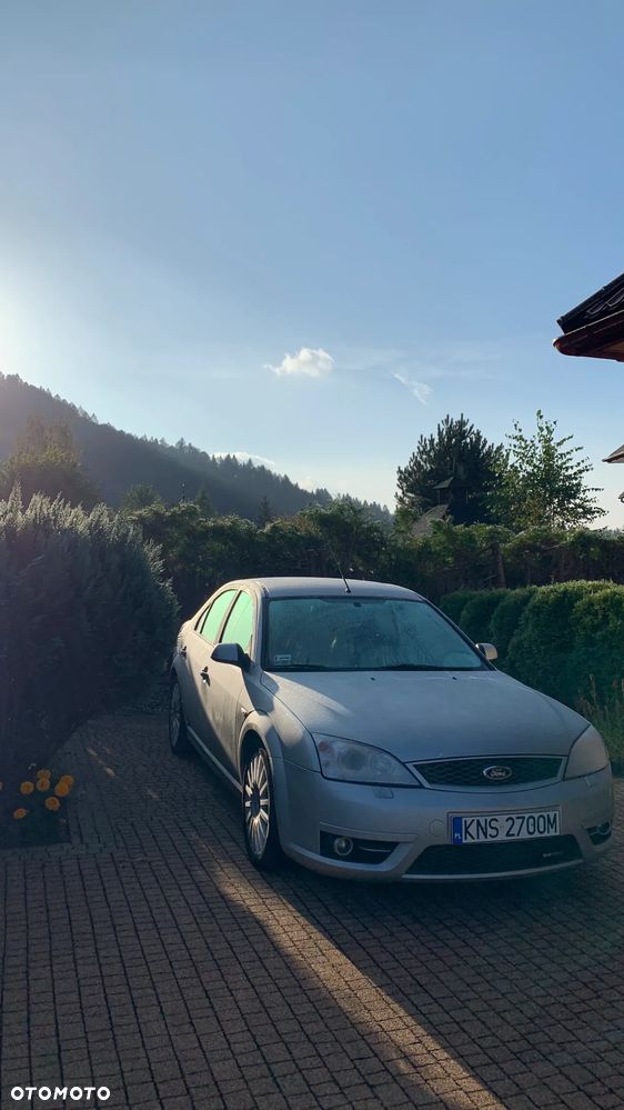 Ford Mondeo 3.0 V6 ST 220 - 4