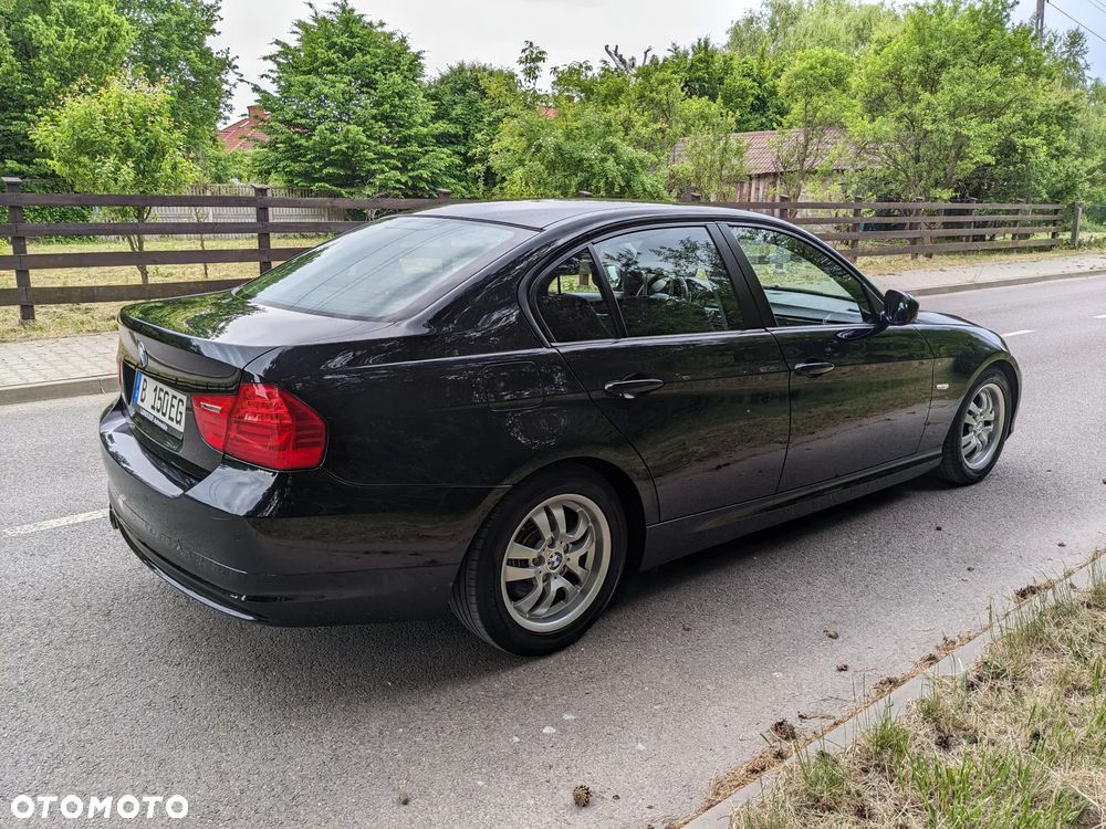 BMW Seria 3 318i Edition Exclusive - 15