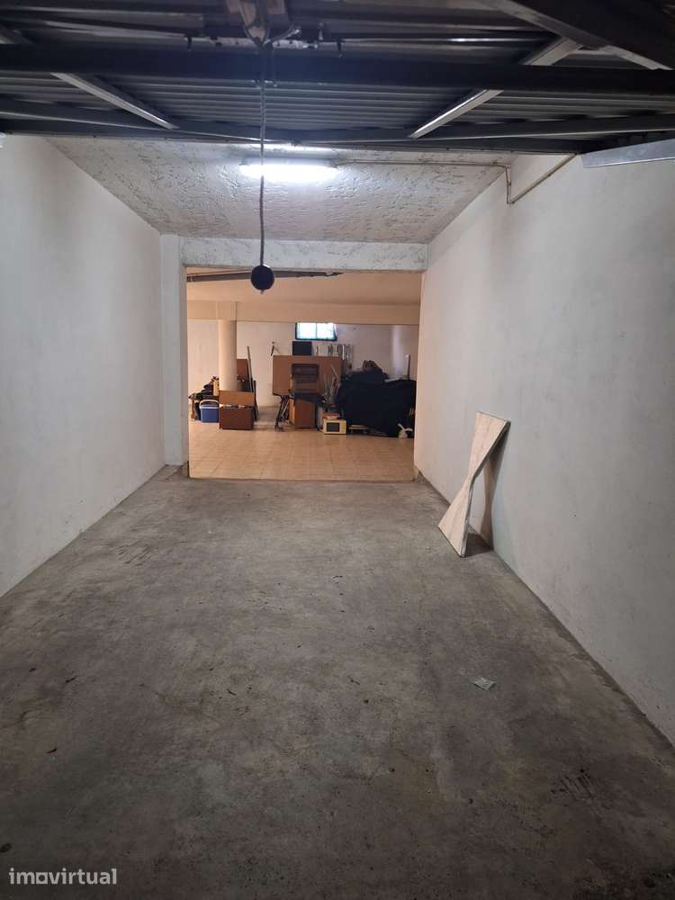 Armazém/garagem em Lijó, Barcelos - Grande imagem: 2/3