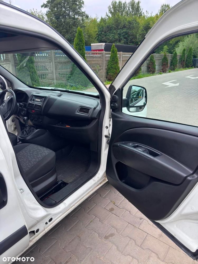 Opel Combo D - 8