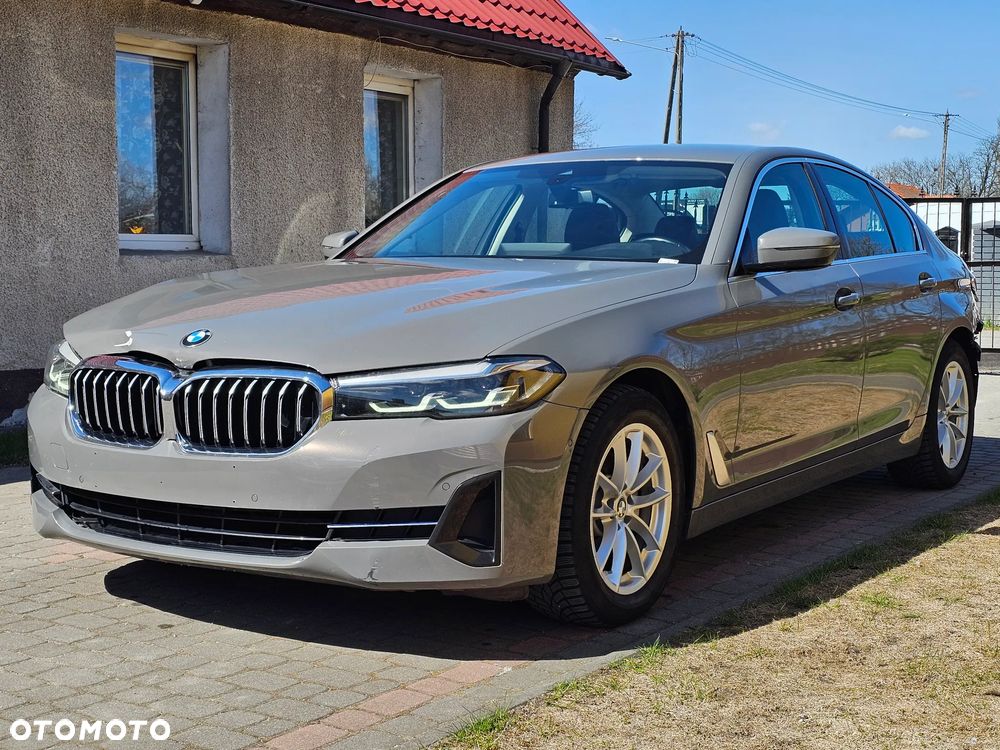 BMW Seria 5 520d Sport - 3