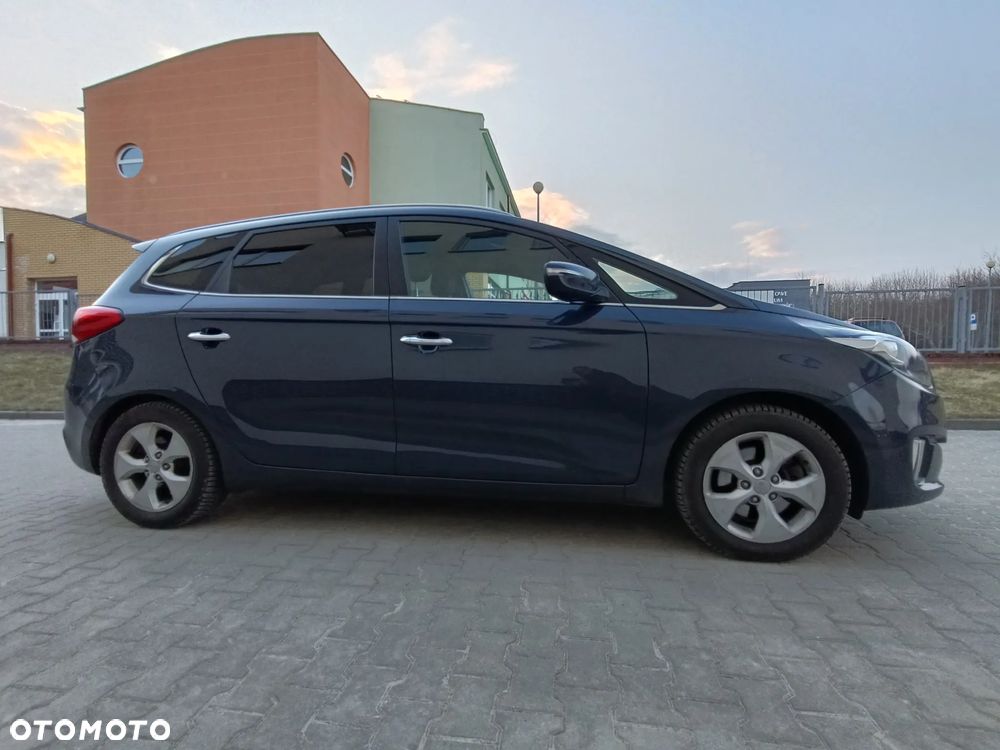 Kia Carens 1.6 GDI XL 7os EU6 - 10
