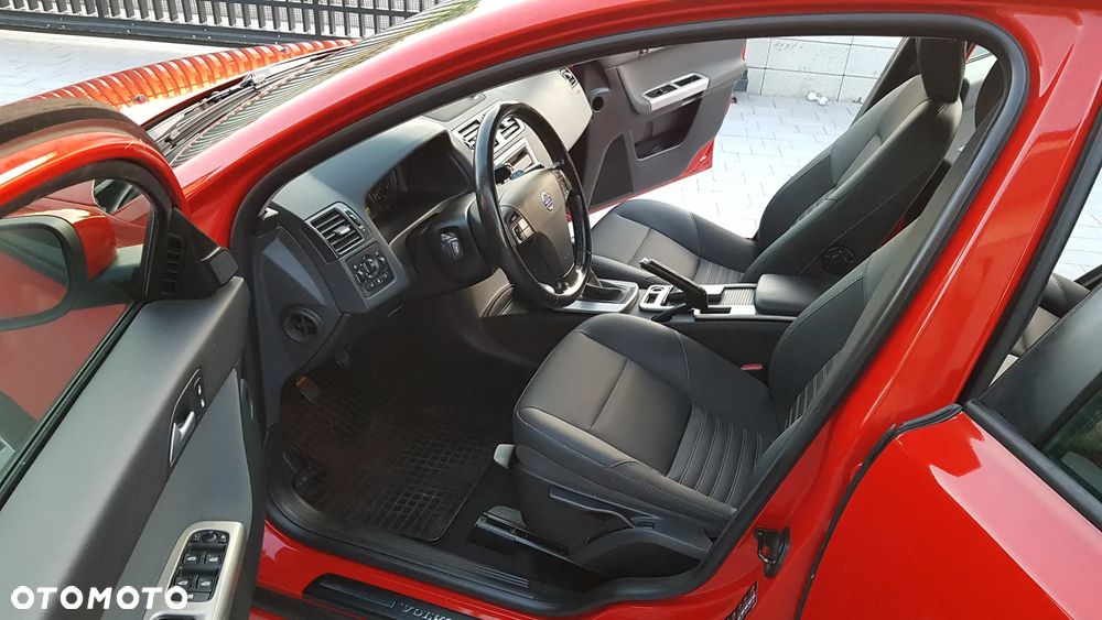 Volvo V40 - 16