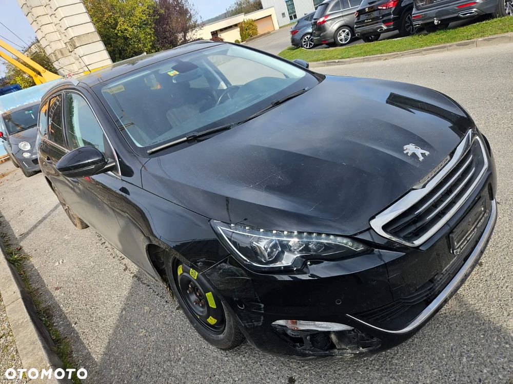 Peugeot 308 1.2 PureTech Allure S&S - 3
