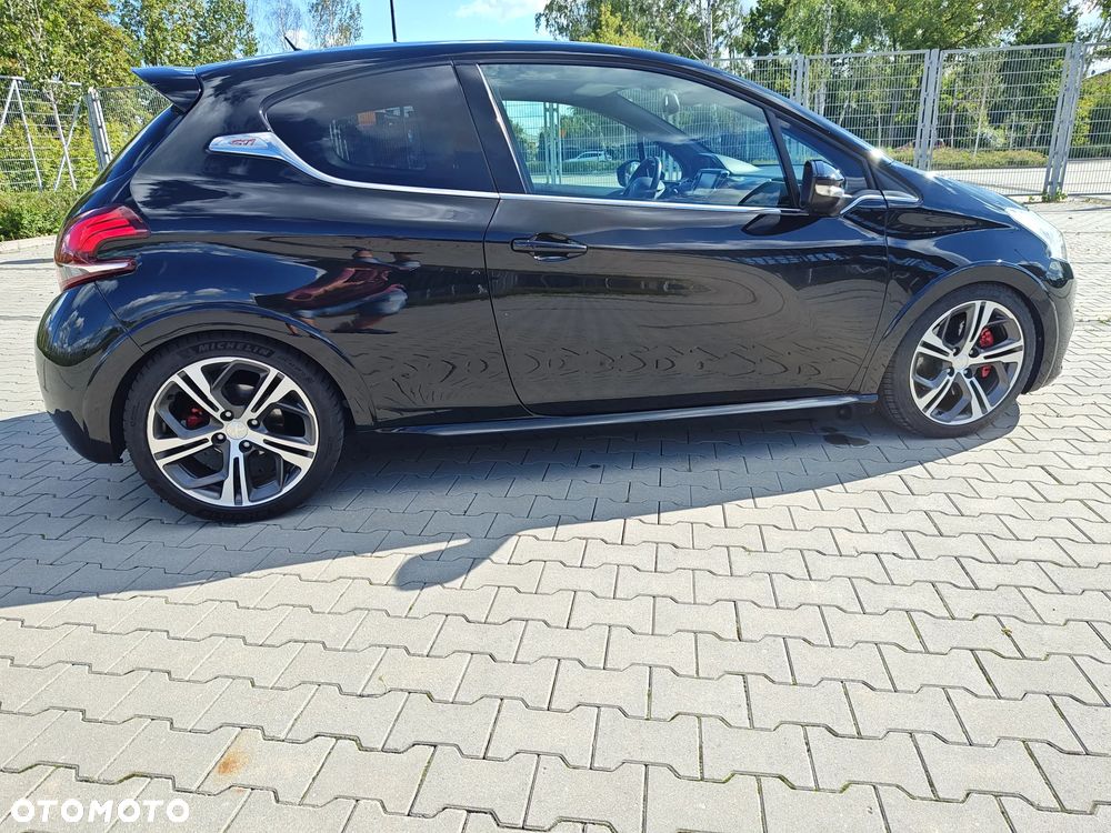 Peugeot 208 - 15