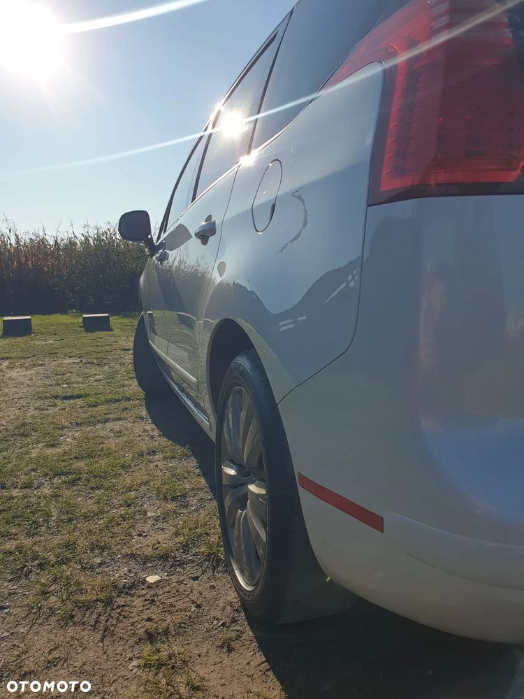 Peugeot 5008 2.0 HDi Allure 7os - 22