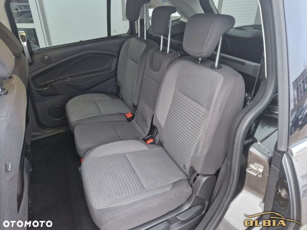 Ford Grand C-MAX - 21
