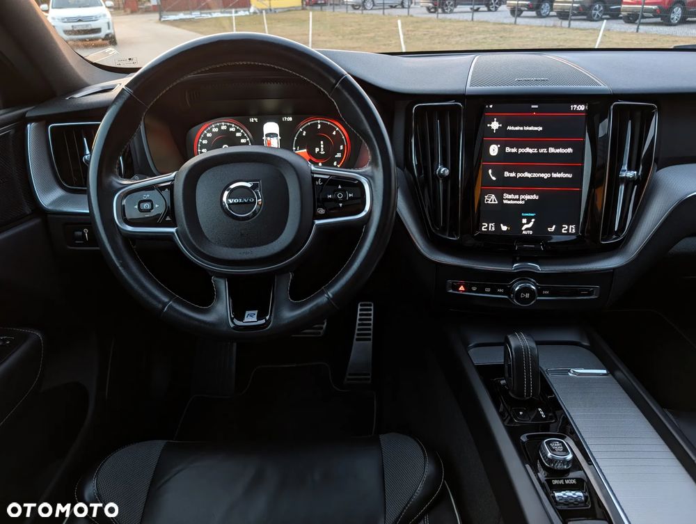Volvo XC 60 D5 AWD R-Design - 25