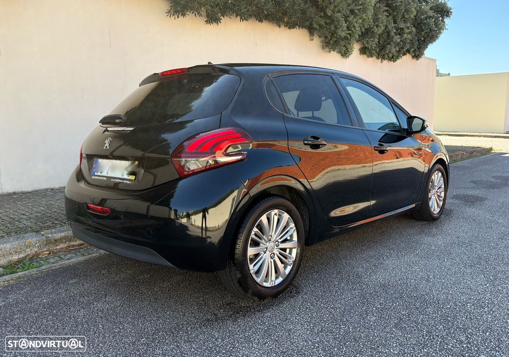 Peugeot 208 1.5 BlueHDi Signature - 4