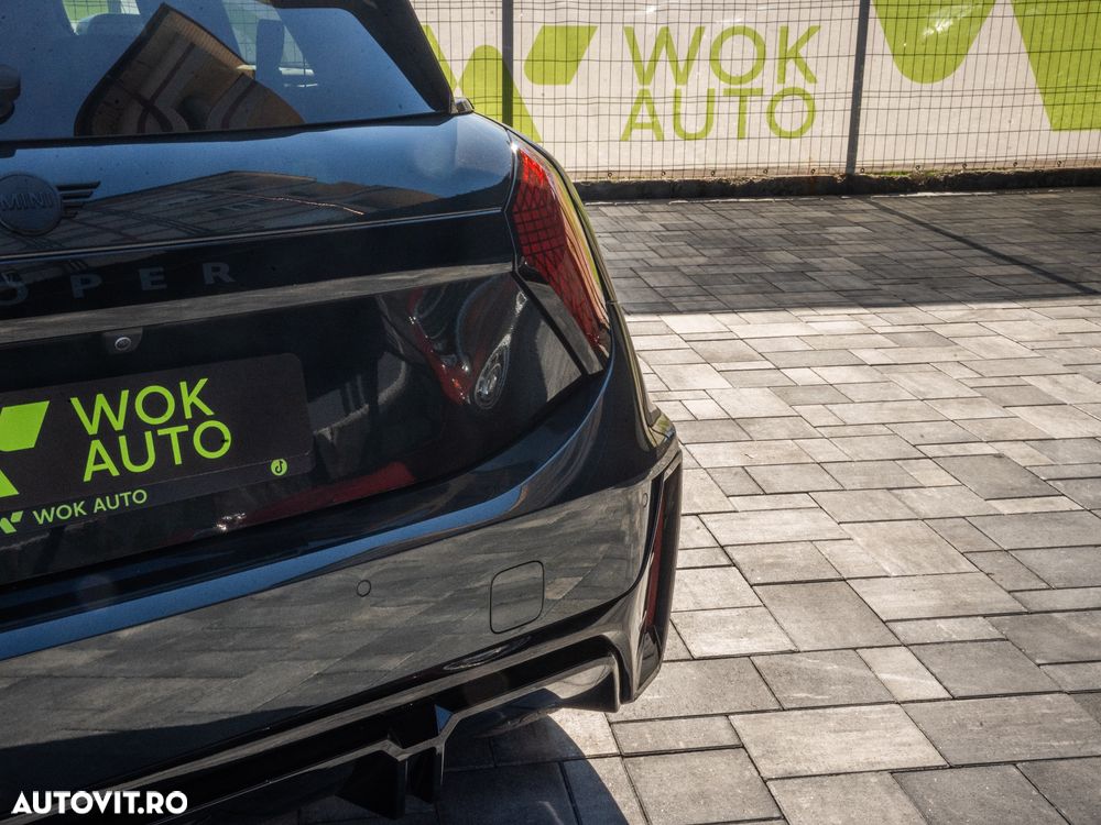 Mini Cooper E John Works Trim - 24